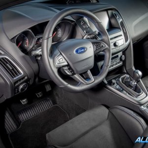 2016-Ford-Focu-RS-144-876x535.jpg