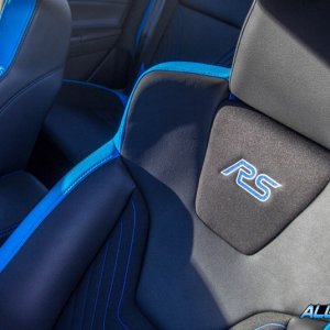 2016-Ford-Focus-RS-134-876x5351.jpg