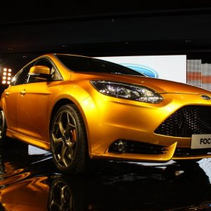 011-2012-ford-focus-st-debut.jpg