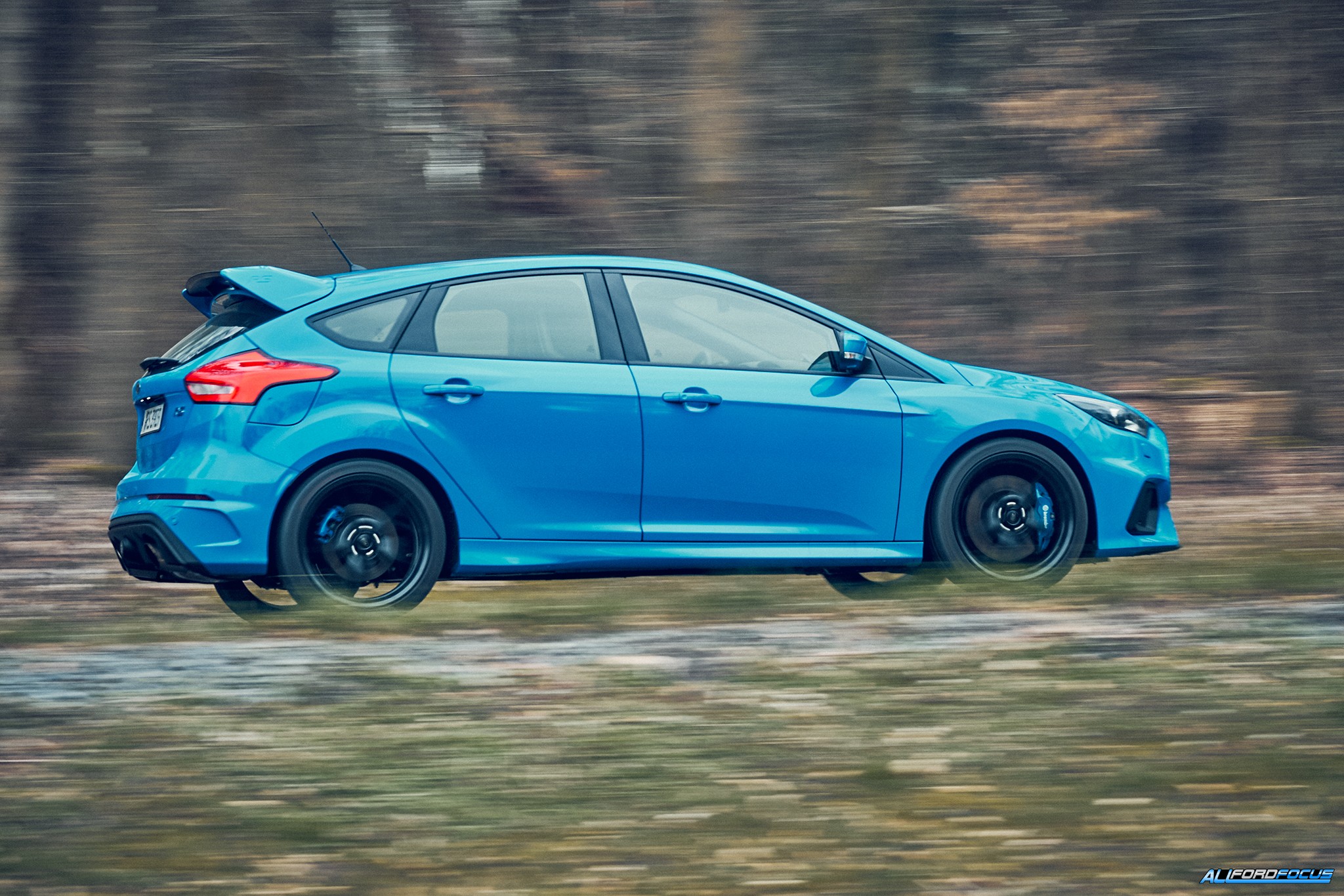 2016-Ford-Focus-RS-side-profile-in-motion-02.jpg | Ford Edge Forum